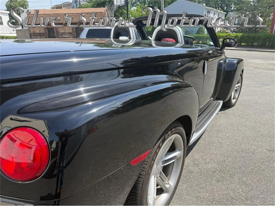 2004 Chevrolet SSR - Image 19 of 31