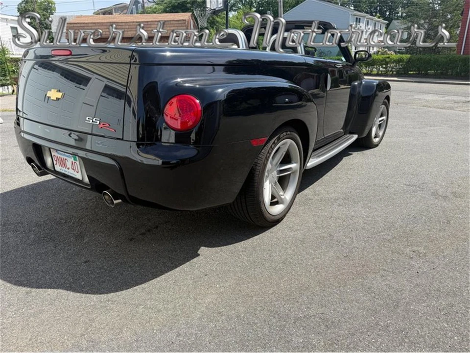 2004 Chevrolet SSR - Image 7 of 31