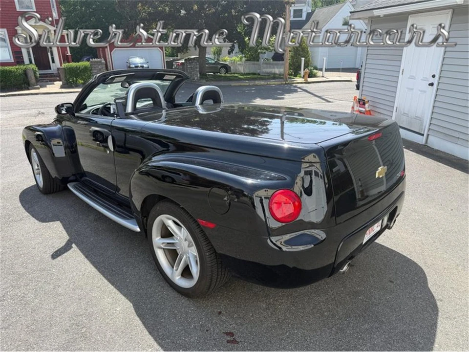 2004 Chevrolet SSR - Image 28 of 31