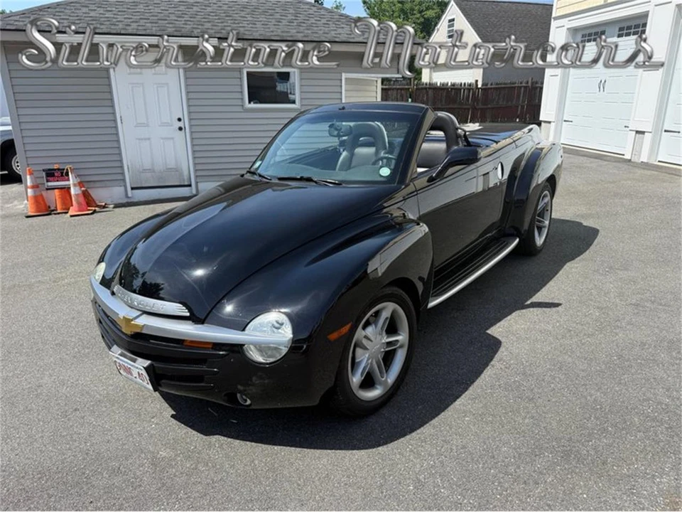 2004 Chevrolet SSR - Image 10 of 31