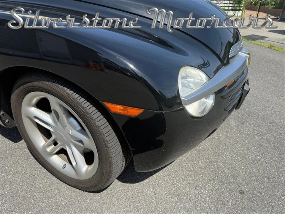 2004 Chevrolet SSR - Image 14 of 31