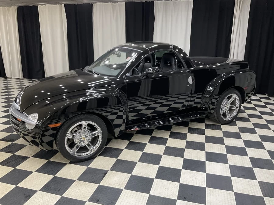 2004 Chevrolet SSR - Image 10 of 12