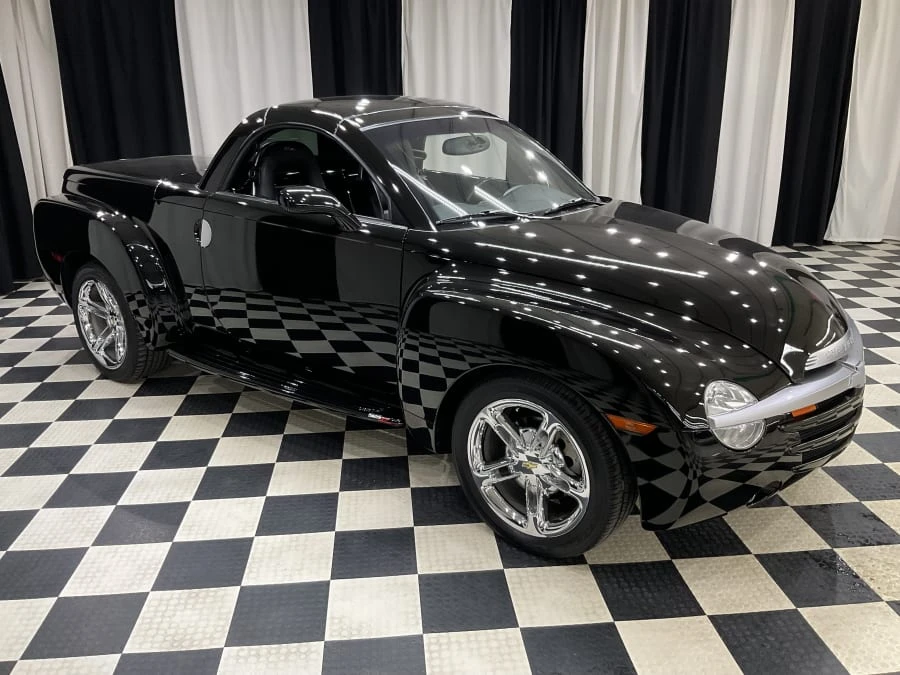 2004 Chevrolet SSR - Image 11 of 12