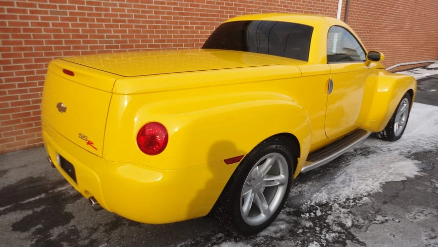 2004 Chevrolet SSR - Image 3 of 8