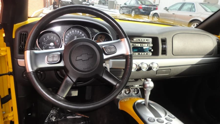 2004 Chevrolet SSR - Image 5 of 8