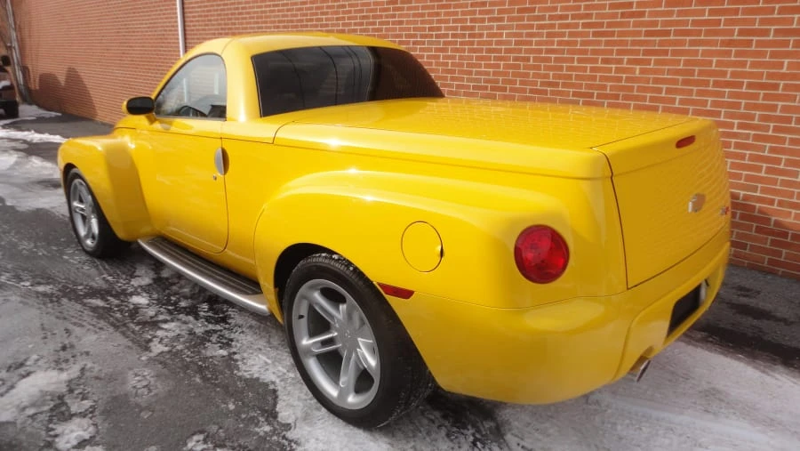 2004 Chevrolet SSR - Image 7 of 8