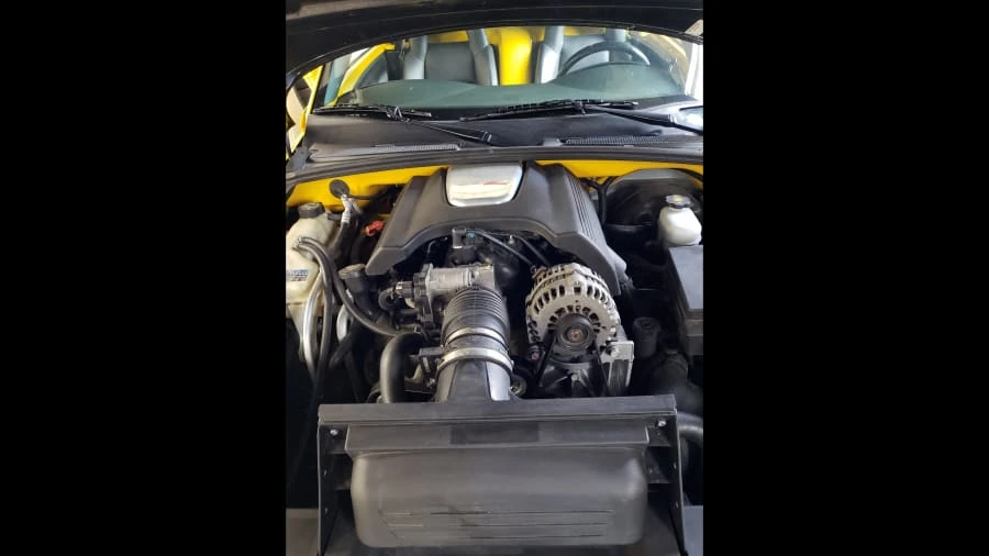 2004 Chevrolet SSR - Image 6 of 10