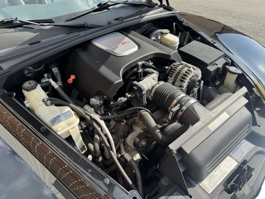 2004 Chevrolet SSR - Image 9 of 11