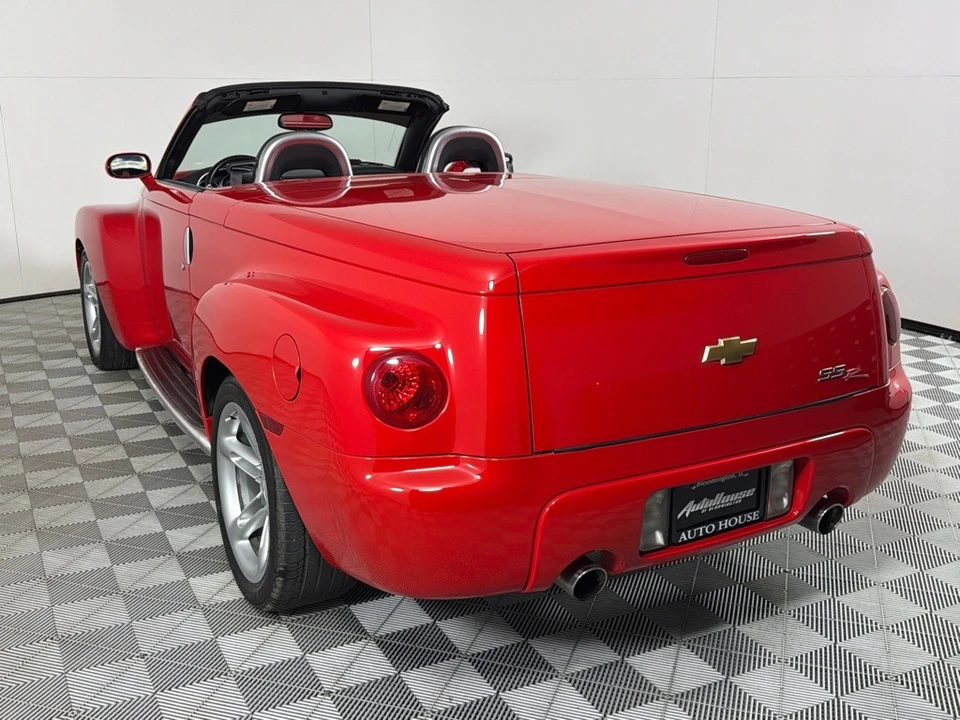 2004 Chevrolet SSR - Image 7 of 29