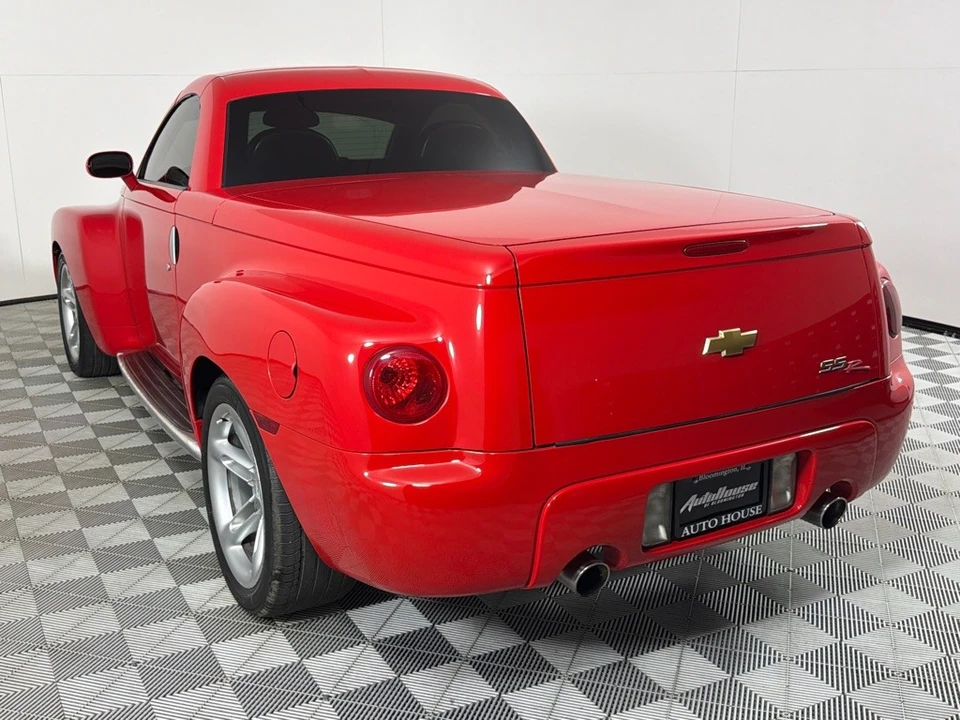 2004 Chevrolet SSR - Image 15 of 29