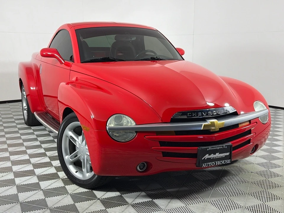 2004 Chevrolet SSR - Image 10 of 29