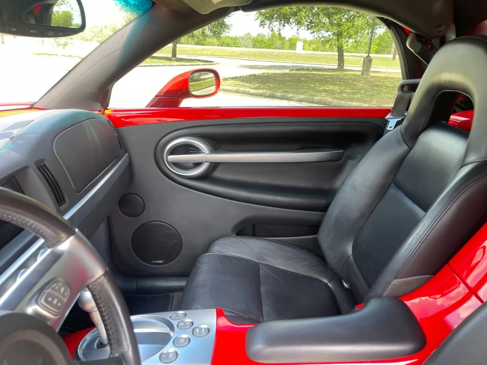 2004 Chevrolet SSR - Image 17 of 21