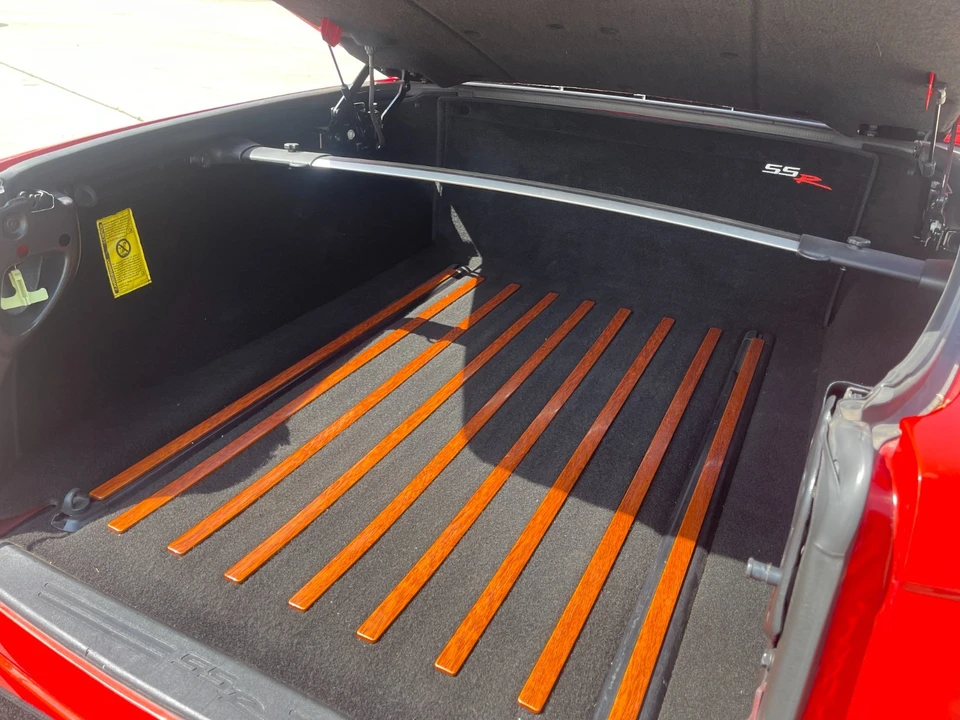 2004 Chevrolet SSR - Image 10 of 21