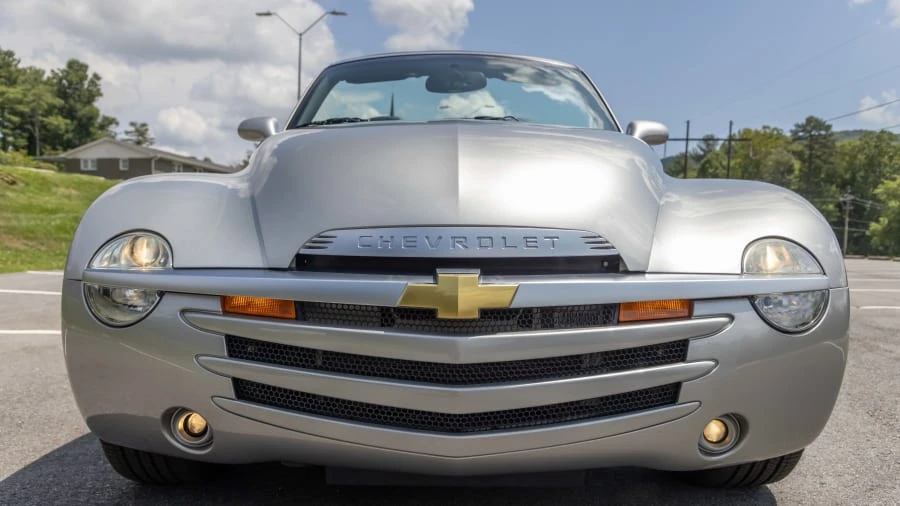 2004 Chevrolet SSR - Image 25 of 27
