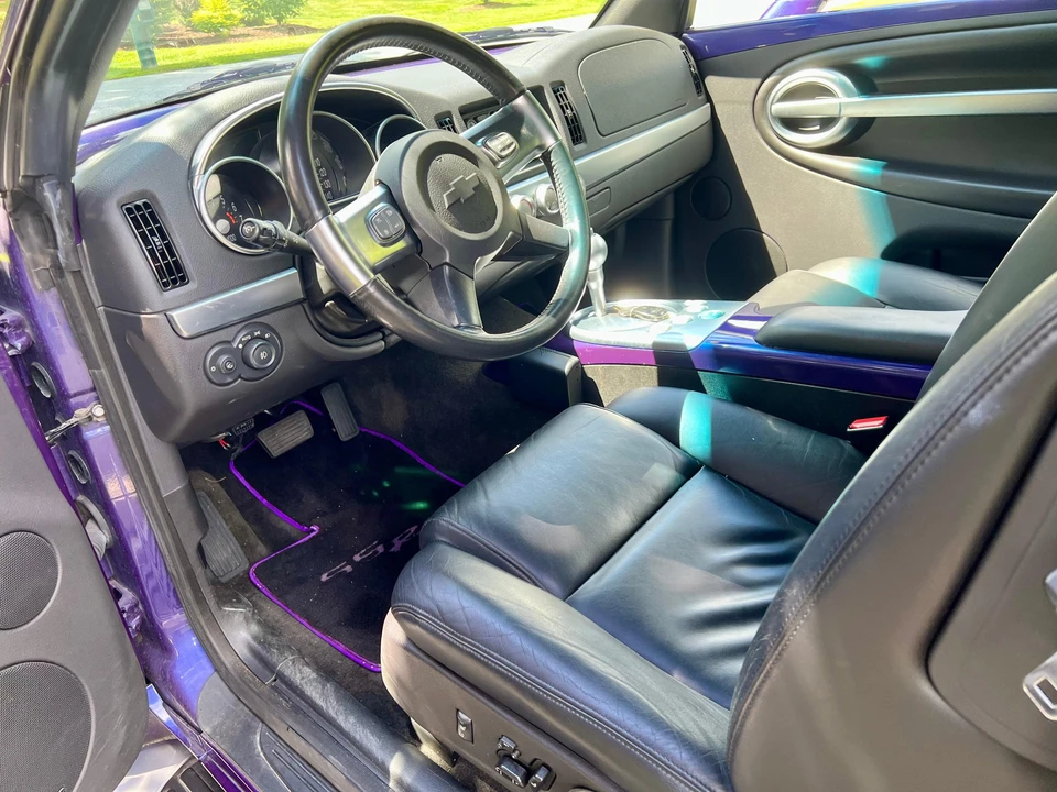 2004 Chevrolet SSR - Image 31 of 31