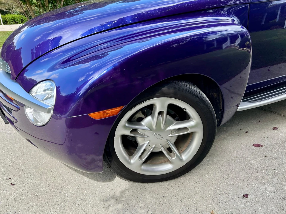 2004 Chevrolet SSR - Image 23 of 31