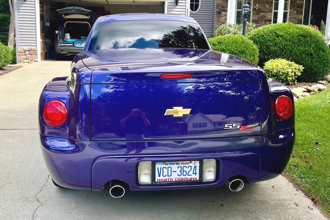 2004 Chevrolet SSR - Image 5 of 31