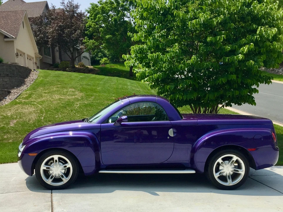 2004 Chevrolet SSR - Image 8 of 31