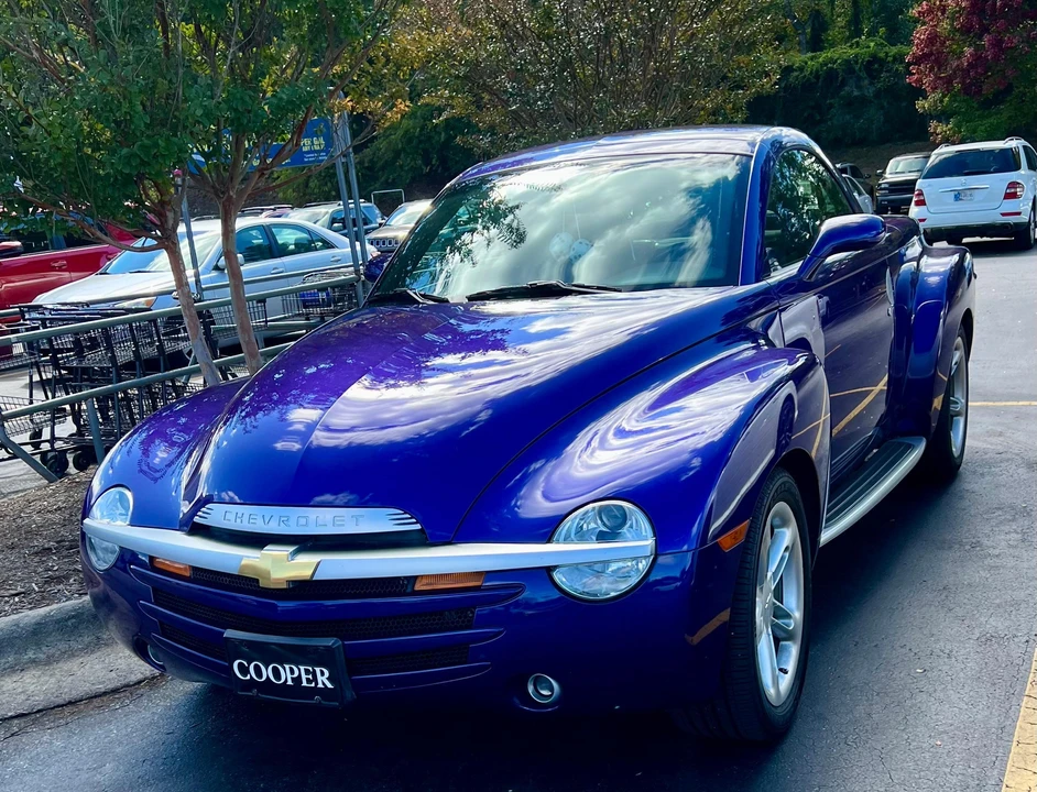 2004 Chevrolet SSR - Image 6 of 31