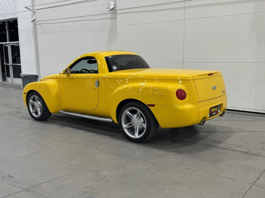 2004 Chevrolet SSR - Image 6 of 12