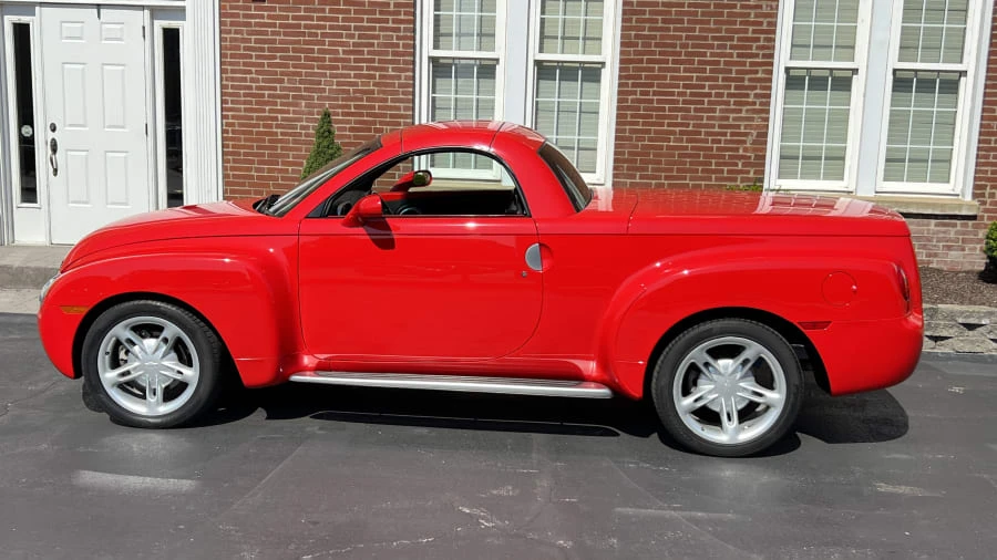 2004 Chevrolet SSR - Image 5 of 11