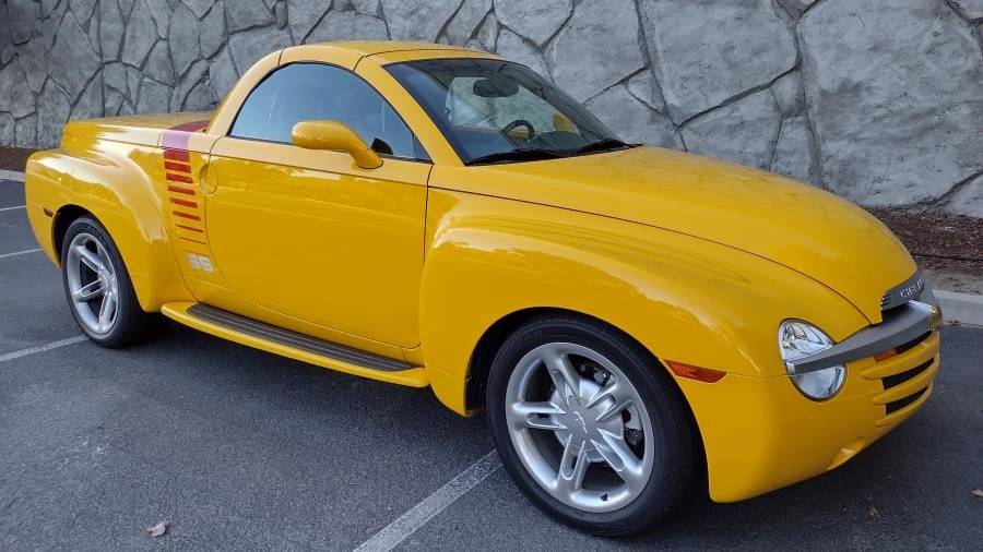 2004 Chevrolet SSR - Image 12 of 17