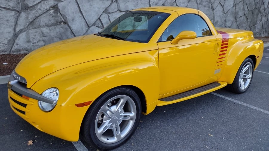 2004 Chevrolet SSR - Image 17 of 17