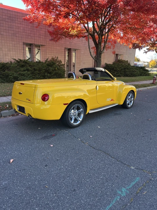 2004 Chevrolet SSR - Image 7 of 20