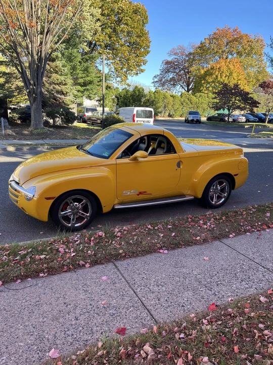 2004 Chevrolet SSR - Image 16 of 20