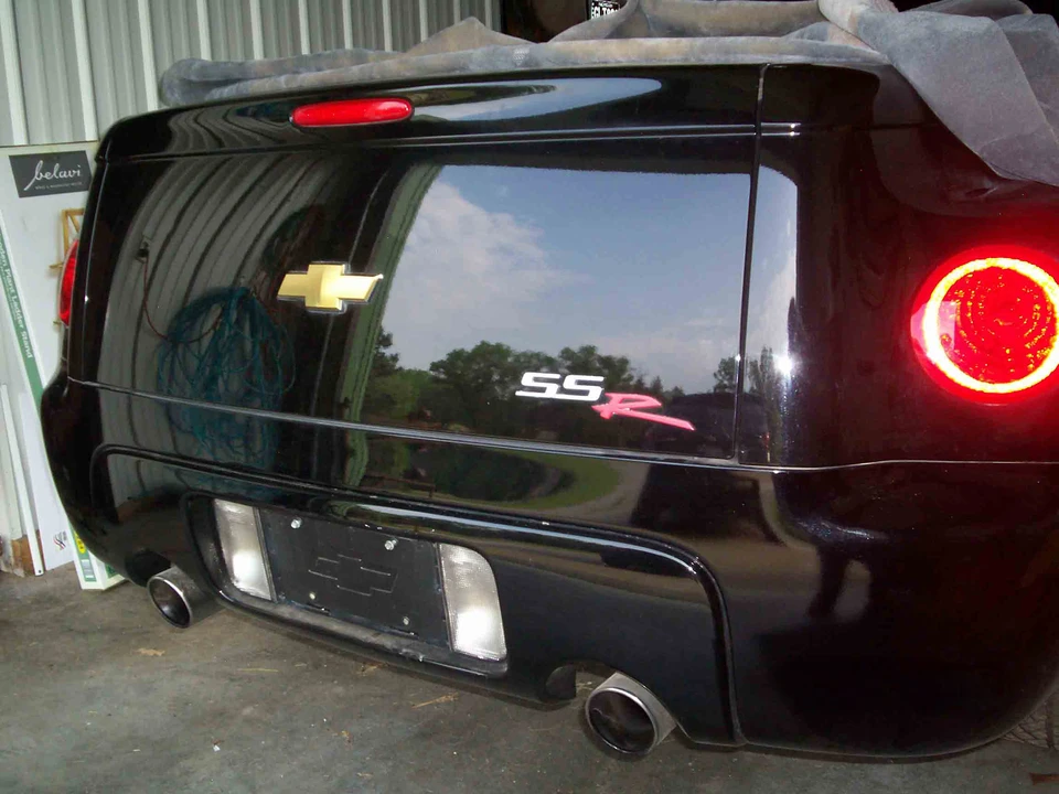 2004 Chevrolet SSR - Image 18 of 31