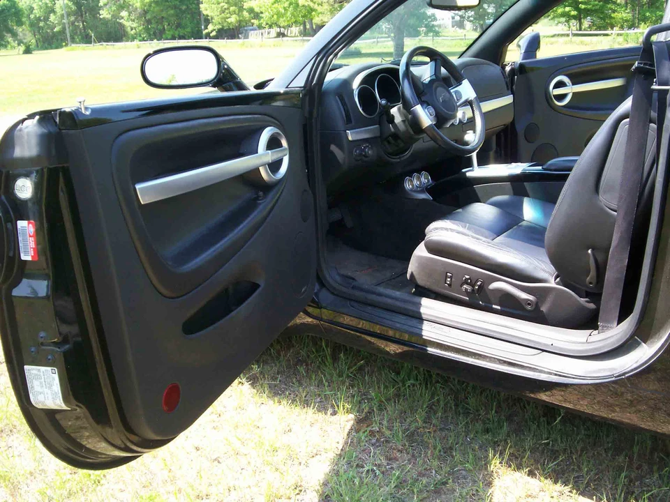2004 Chevrolet SSR - Image 31 of 31