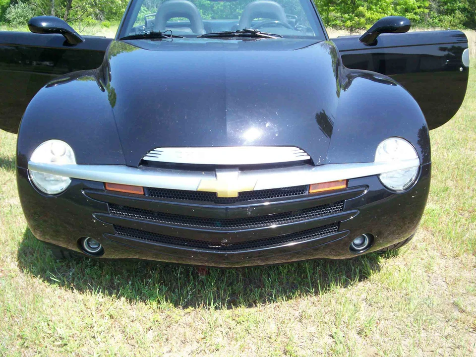 2004 Chevrolet SSR - Image 17 of 31