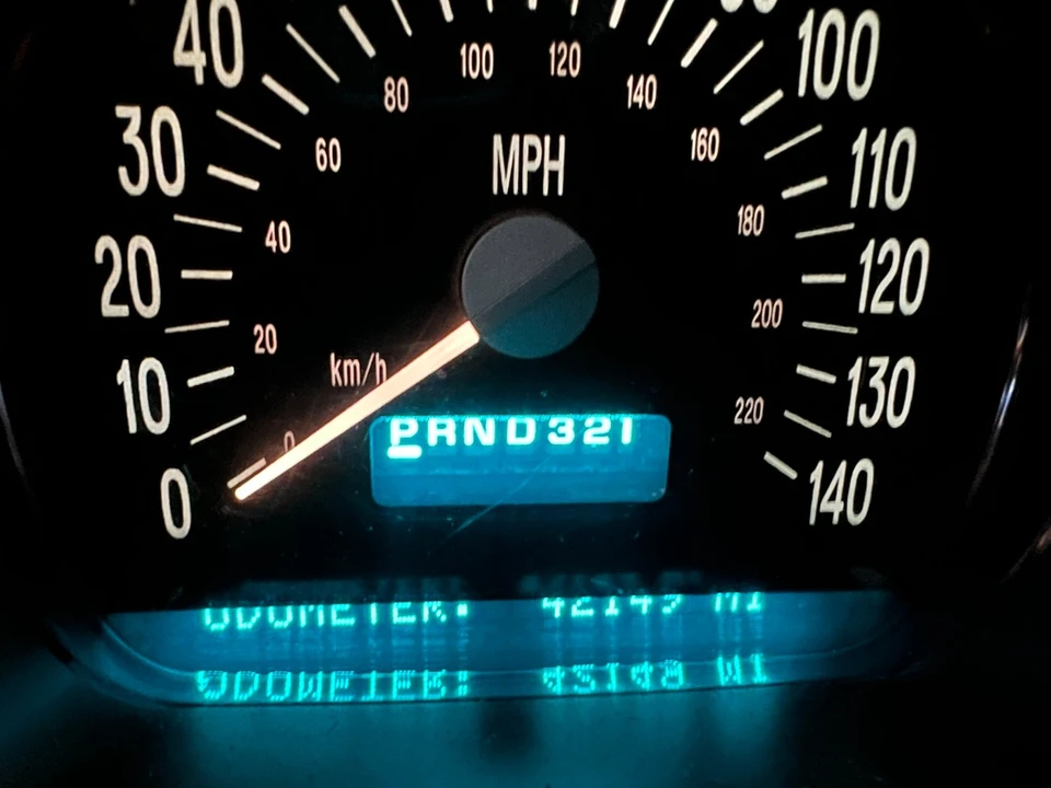 2004 Chevrolet SSR - Image 6 of 6