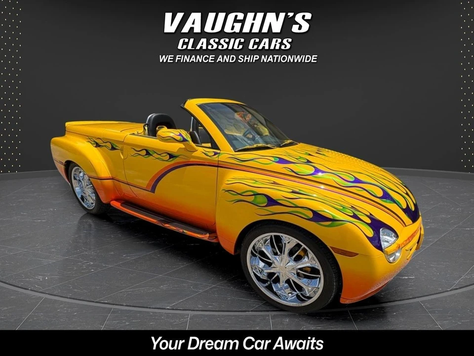 2004 Chevrolet SSR - Image 13 of 31