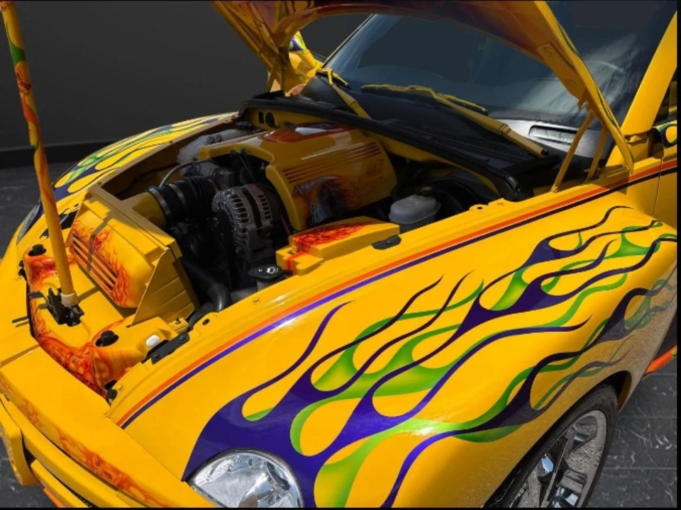 2004 Chevrolet SSR - Image 23 of 31