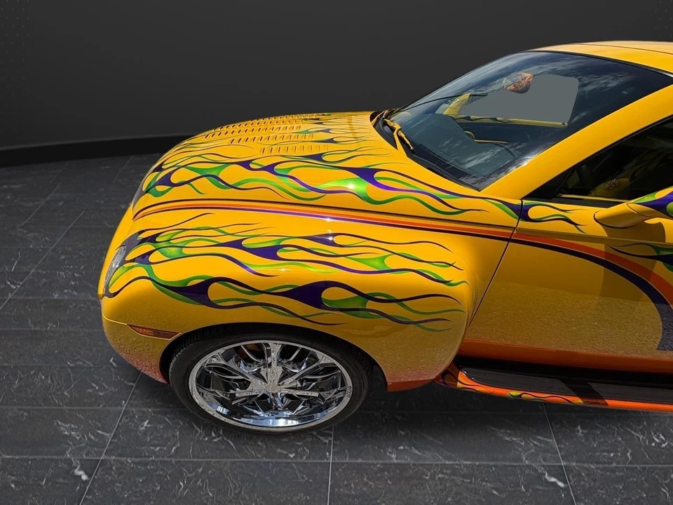 2004 Chevrolet SSR - Image 19 of 31