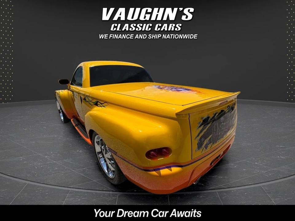 2004 Chevrolet SSR - Image 6 of 31