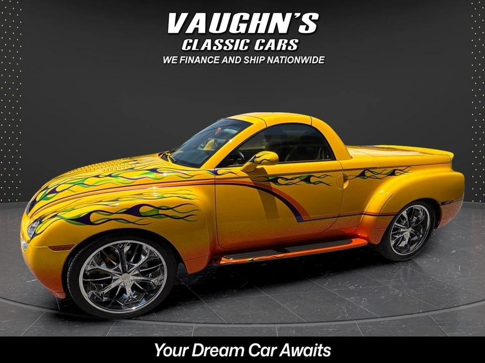 2004 Chevrolet SSR - Image 8 of 31