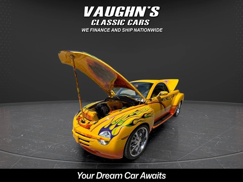 2004 Chevrolet SSR - Image 20 of 31