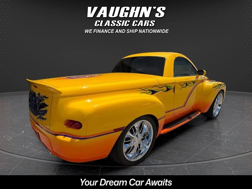 2004 Chevrolet SSR - Image 4 of 31