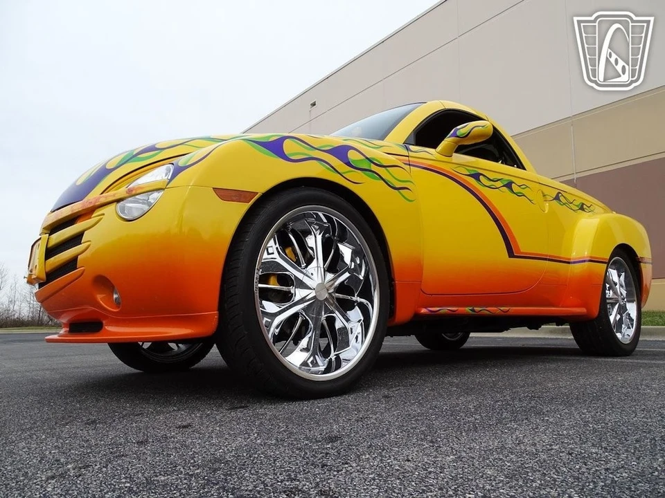 2004 Chevrolet SSR - Image 6 of 21