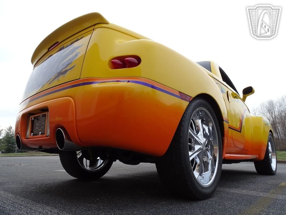2004 Chevrolet SSR - Image 18 of 31