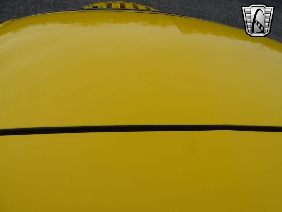 2004 Chevrolet SSR - Image 13 of 21