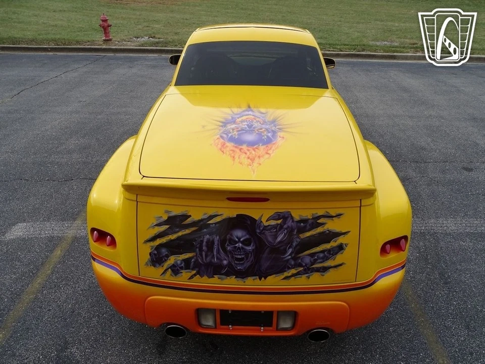 2004 Chevrolet SSR - Image 13 of 31