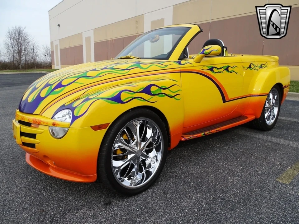 2004 Chevrolet SSR - Image 20 of 21