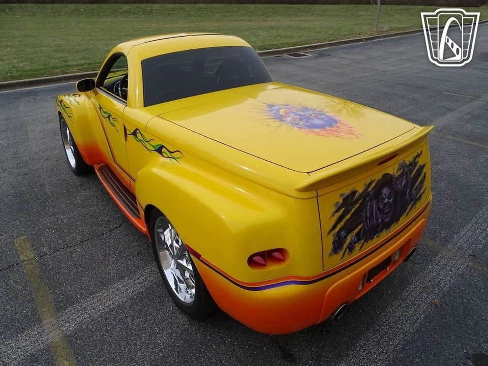 2004 Chevrolet SSR - Image 10 of 21