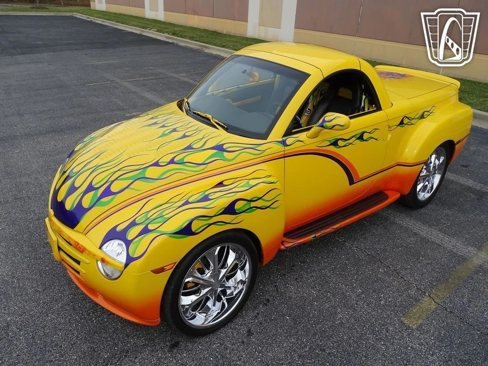 2004 Chevrolet SSR - Image 4 of 21