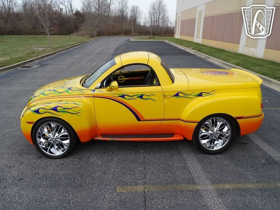2004 Chevrolet SSR - Image 7 of 21