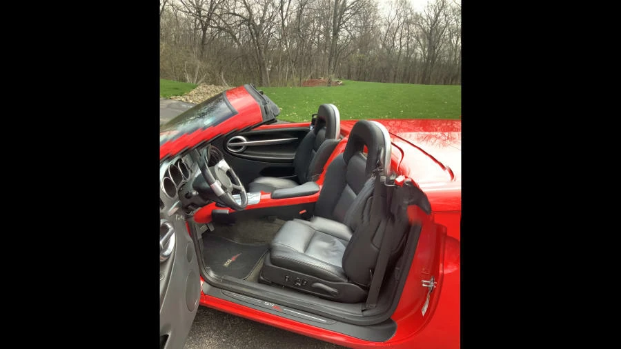 2004 Chevrolet SSR - Image 6 of 20