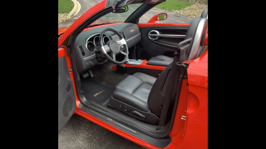 2004 Chevrolet SSR - Image 8 of 20